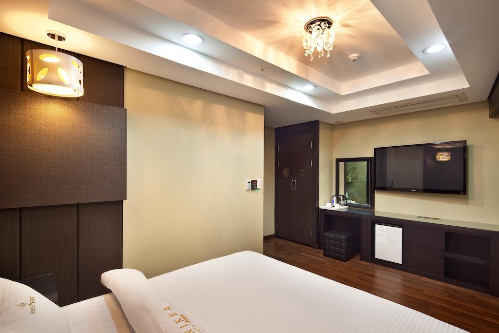 Press Hotel Busan Bilik gambar