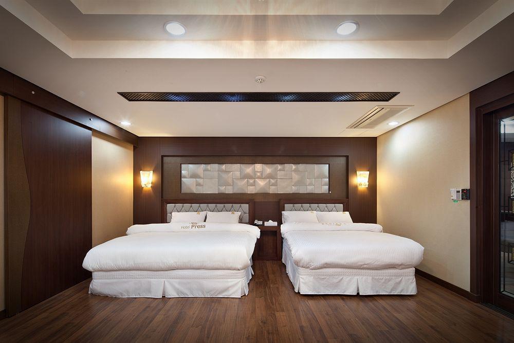 Press Hotel Busan Luaran gambar